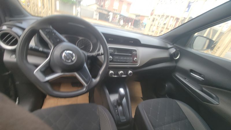 Thumbnail 5 of 2018 Nissan Kicks